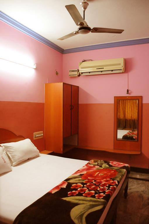 V.K.Residency Hotel Tirupati Luaran gambar