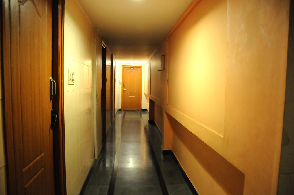 V.K.Residency Hotel Tirupati Luaran gambar