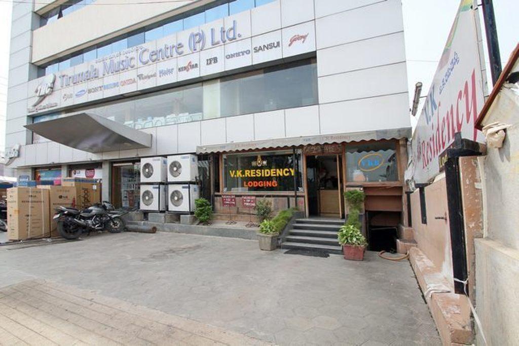 V.K.Residency Hotel Tirupati Luaran gambar