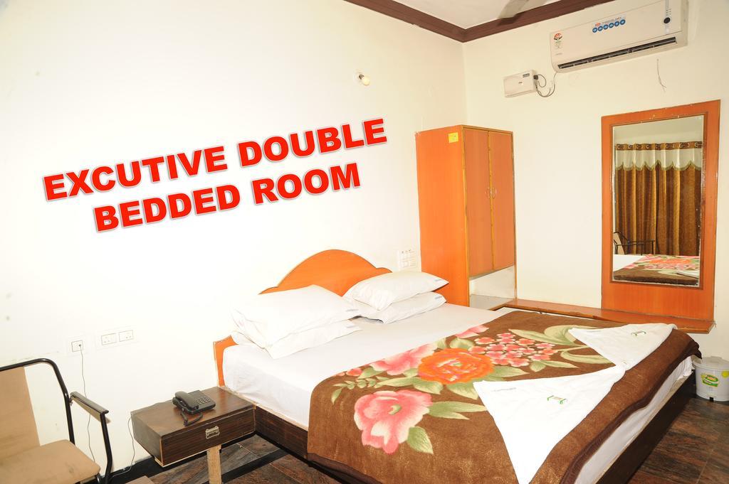 V.K.Residency Hotel Tirupati Luaran gambar