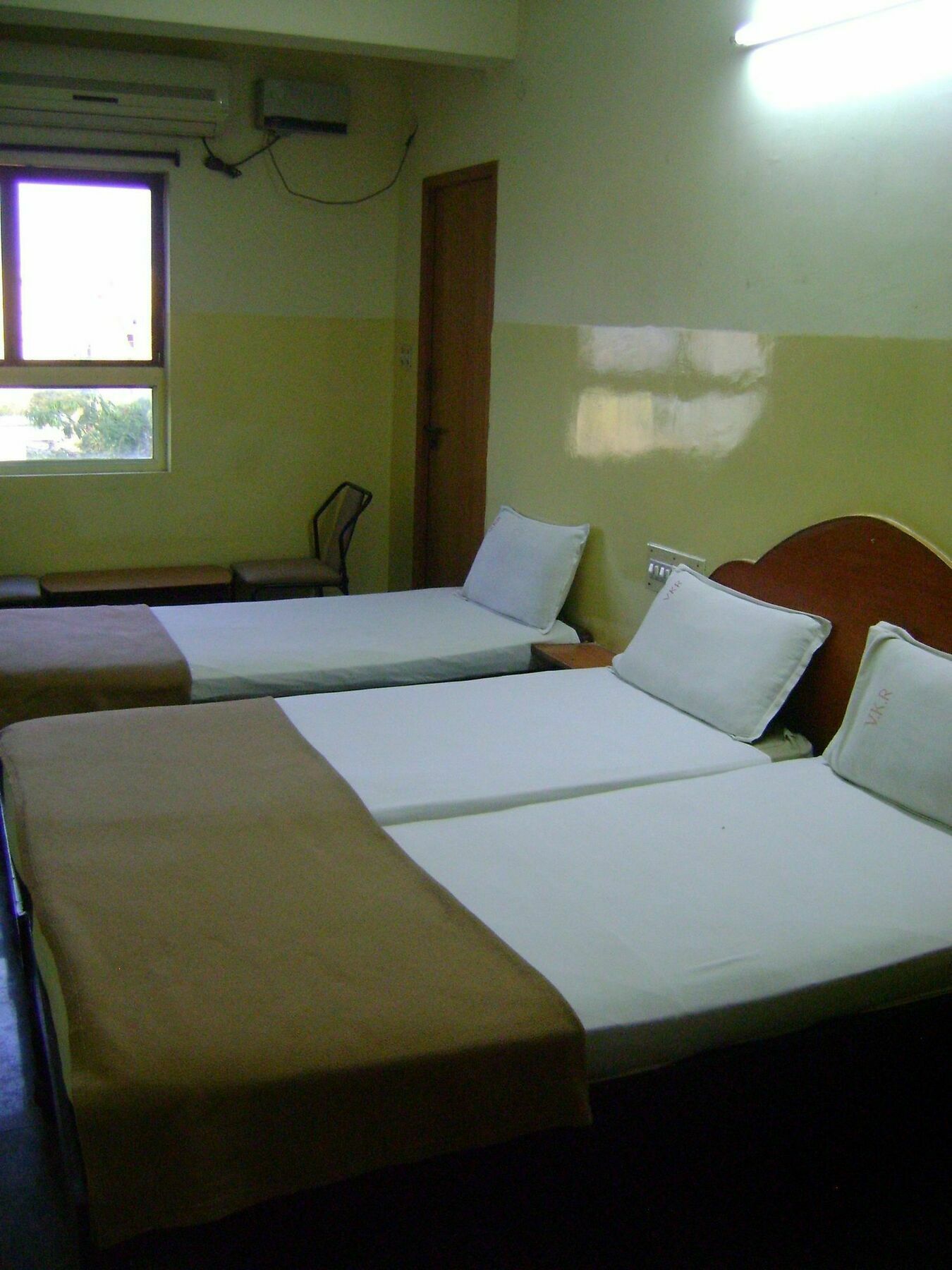 V.K.Residency Hotel Tirupati Luaran gambar
